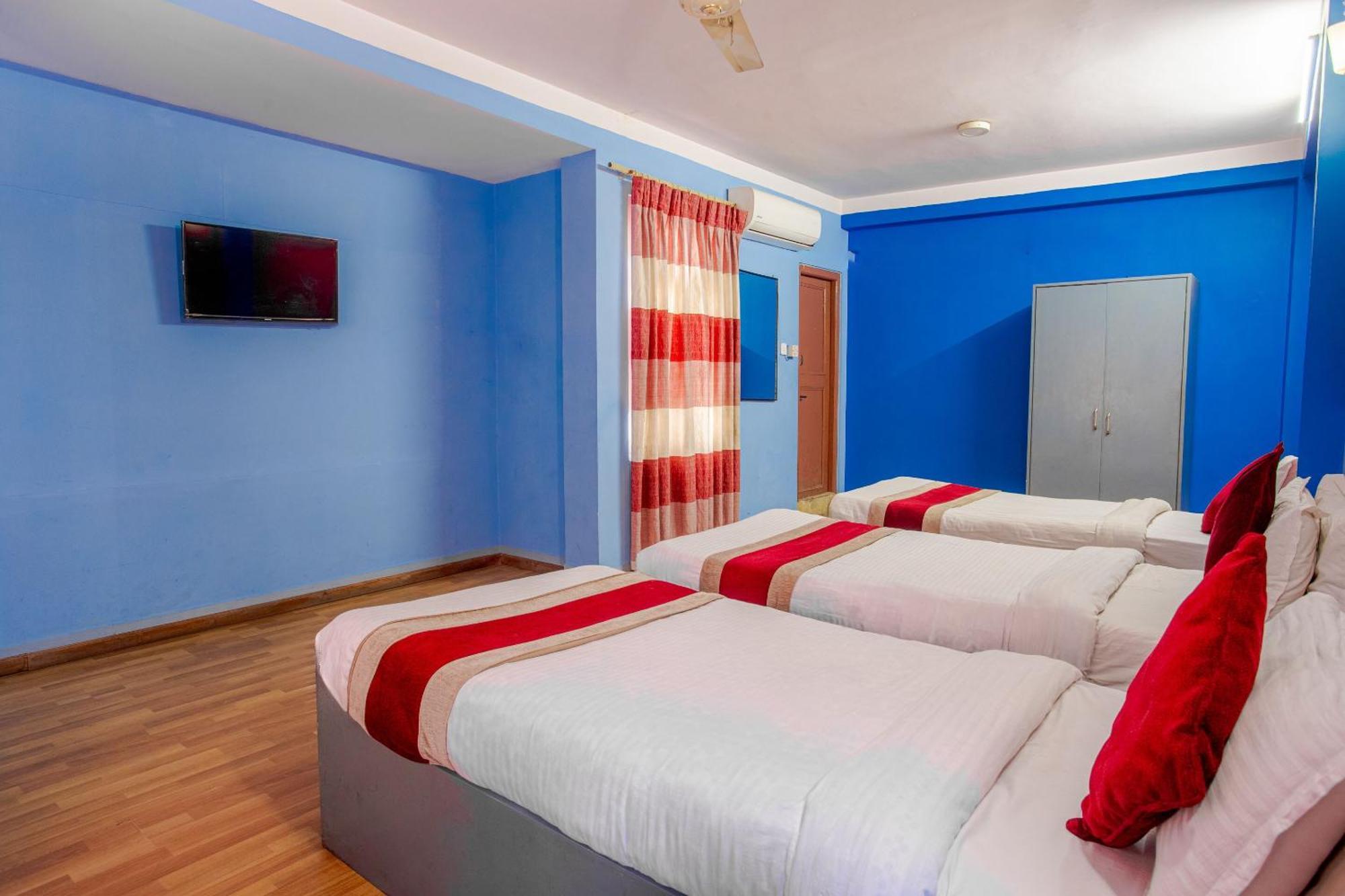 Oyo 808 Hotel Om Ganapati Pvt Ltd Kathmandu Exteriör bild