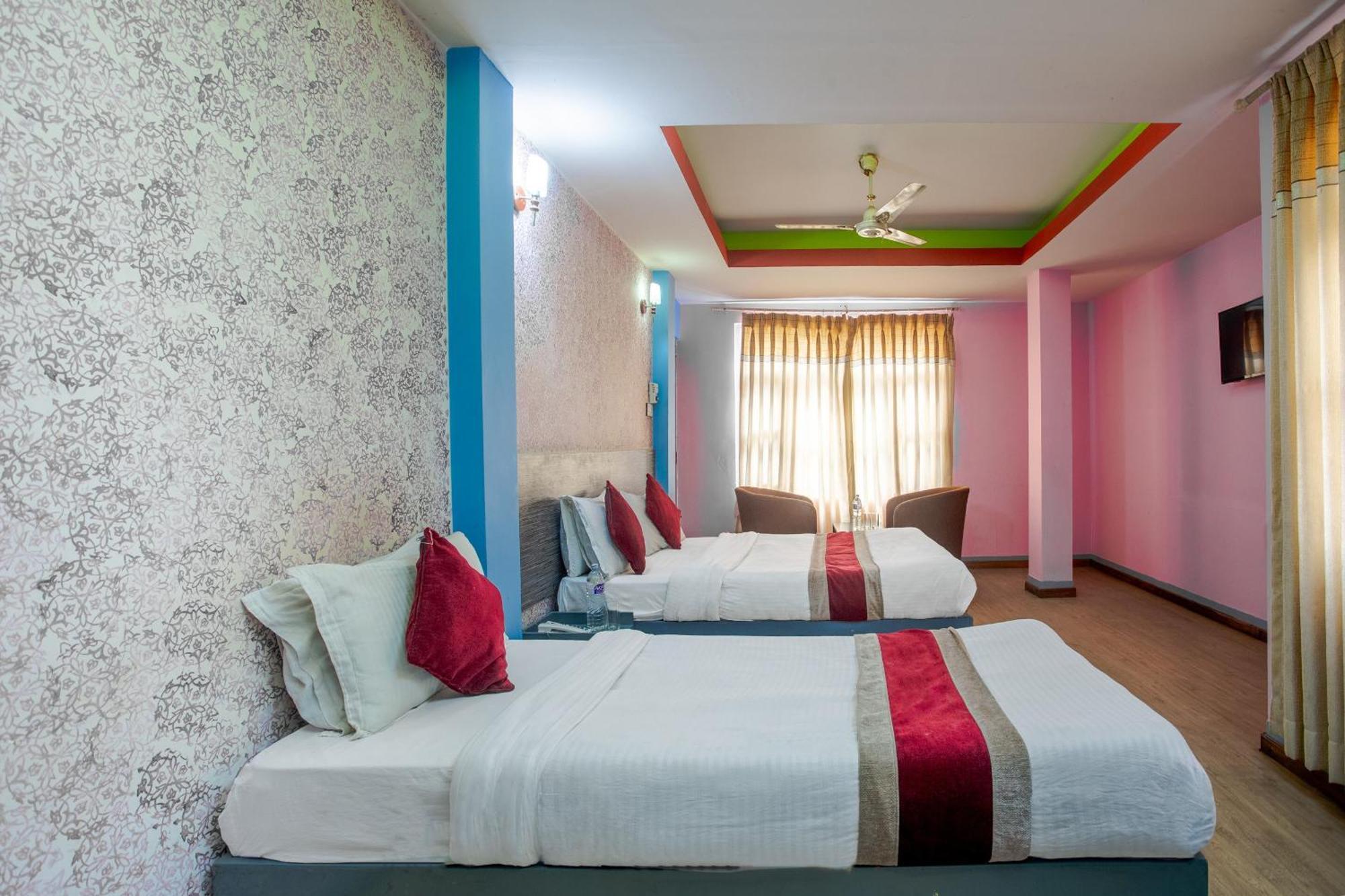 Oyo 808 Hotel Om Ganapati Pvt Ltd Kathmandu Exteriör bild