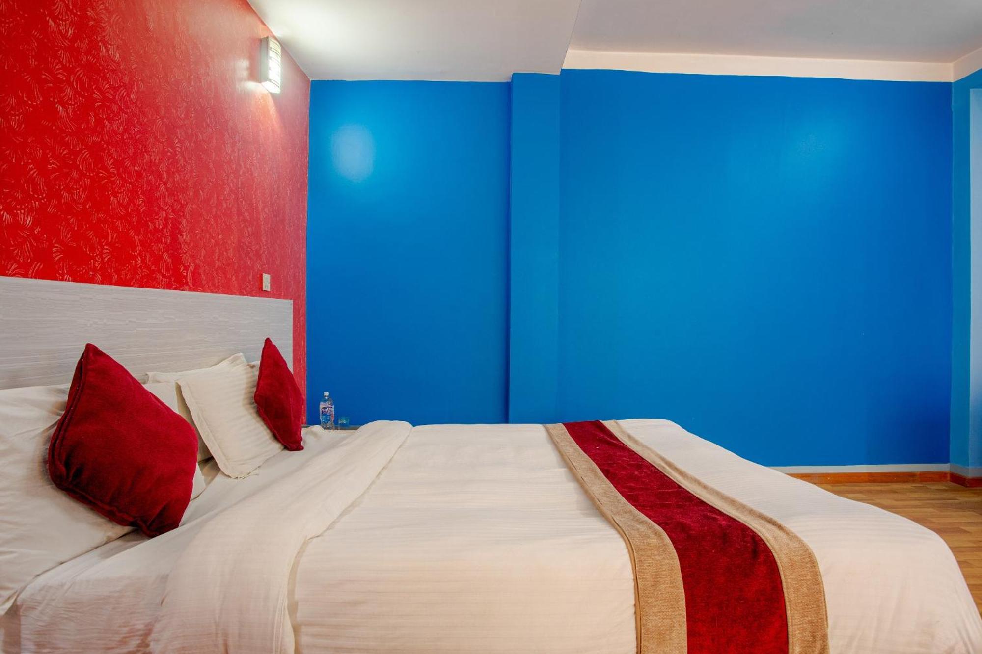 Oyo 808 Hotel Om Ganapati Pvt Ltd Kathmandu Exteriör bild