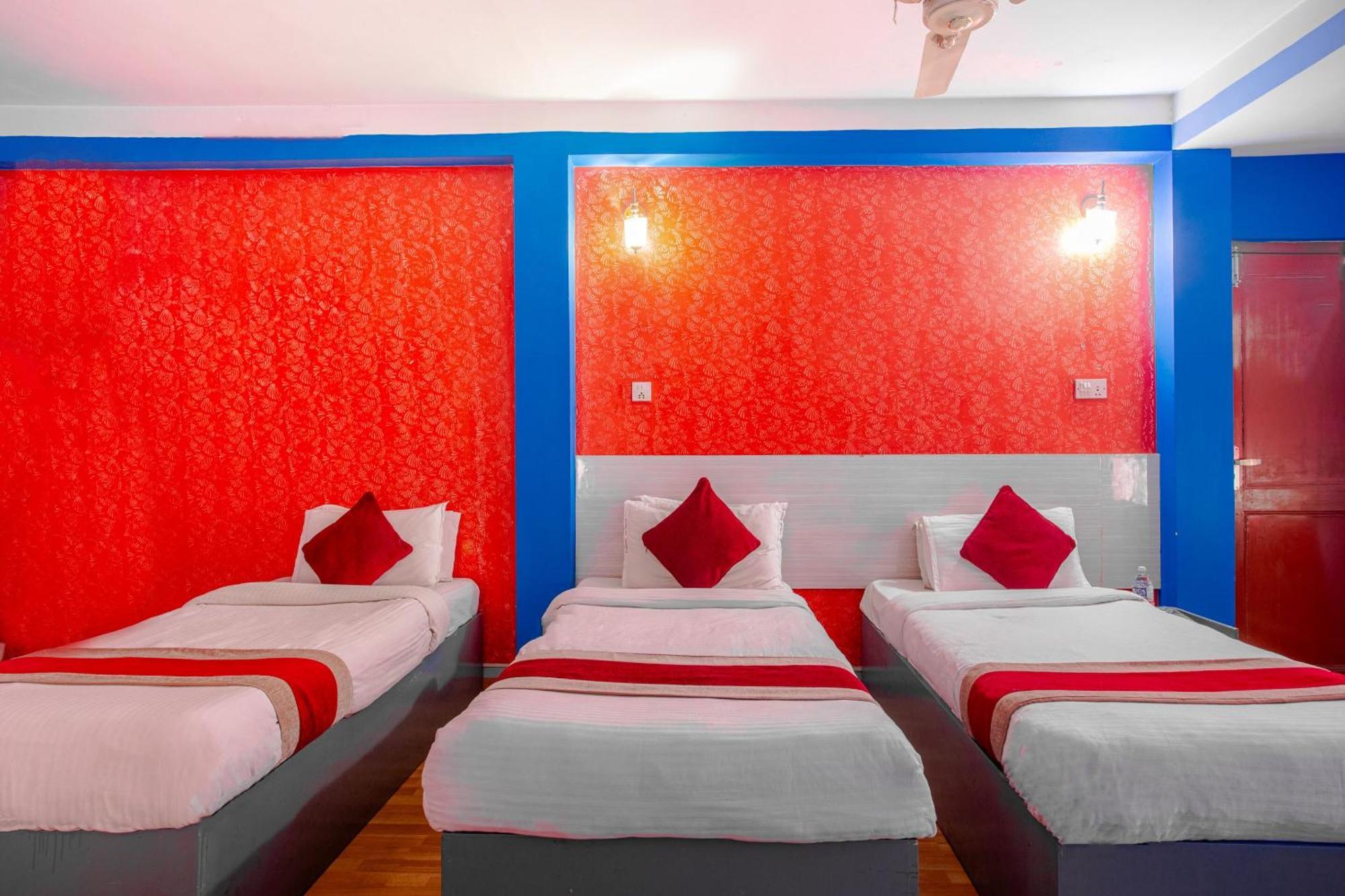 Oyo 808 Hotel Om Ganapati Pvt Ltd Kathmandu Exteriör bild